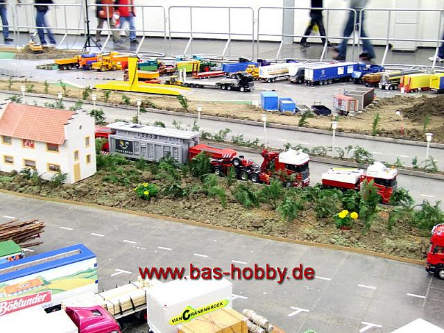 IM2012 036WEB